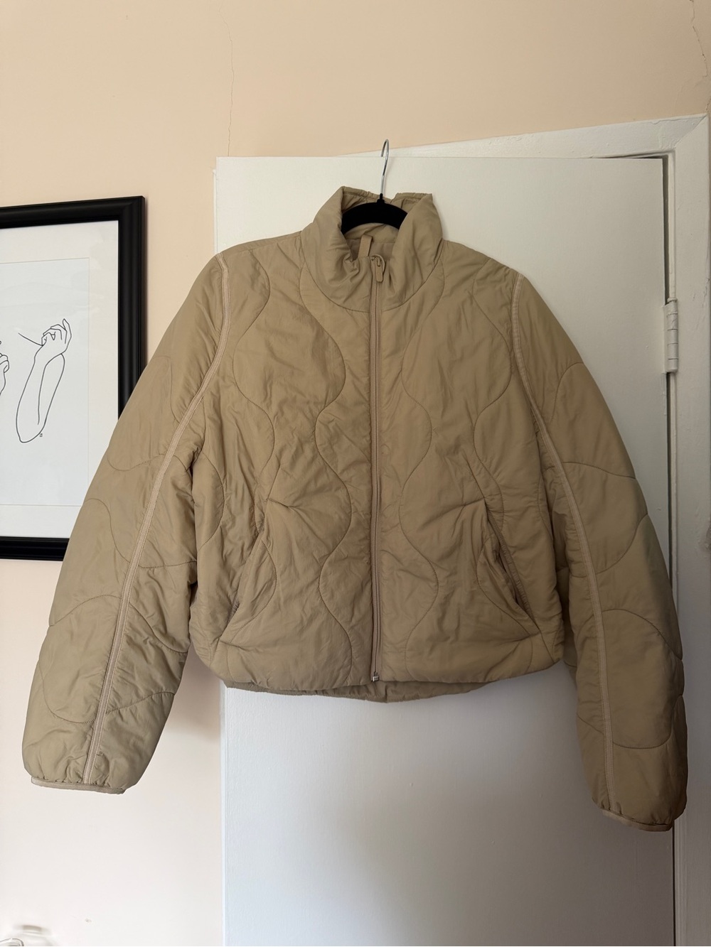 Lululemon Neutral Quilted Puffer Jacket - Lightweight & Cropped